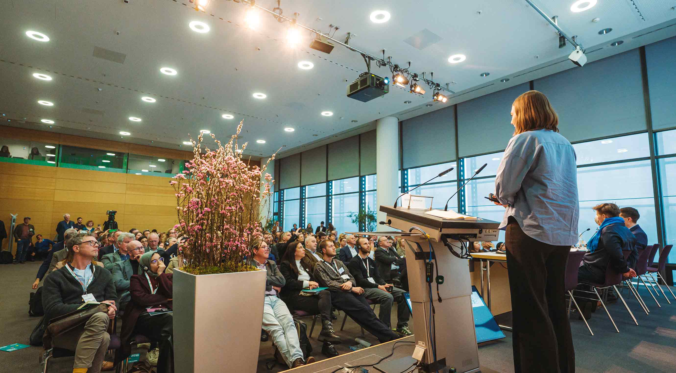 Referentin auf der Bühne im BIOFACH Kongress